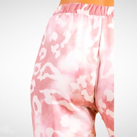 143 Story Pink Leopard Lounge Set | Fleece Lined Hoodie & Joggers - Picture 13 of 15